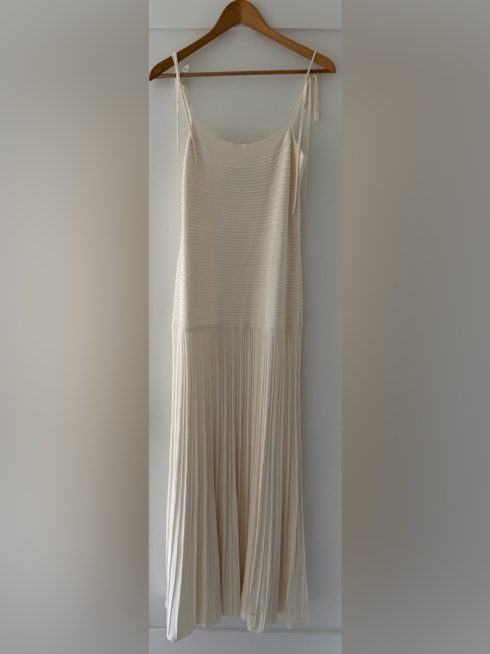 Modern Citizen Cream Pleated Maxi Skirt